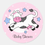 Vache au-dessus de bébé de lune autocollants ronds