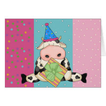 Vache avec la carte d'anniversaire de cadeau