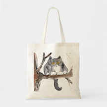 Vers le haut trop de haut dans l'arbre sacs