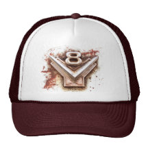Vieil insigne rouillé de V8 de chrome d'une voitur Casquette
