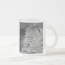 Vieux bâtiment. Mur en pierre grand Mugs À Café