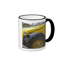 Vieux cv noir et jaune de Citroen 2CV 2, Mug À Café