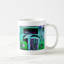 Vieux fourgon vert tasses