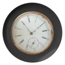 Vieux plat victorien en laiton d'image de chronomè assiettes pour soirée