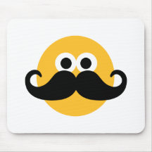 Visage souriant de moustache tapis de souris