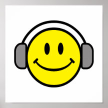 visage souriant mignon avec des écouteurs affiches