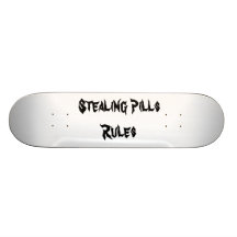 Vol de la planche à roulettes de pilules