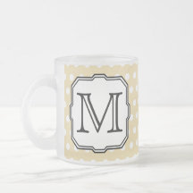 Votre lettre. Monogramme fait sur commande. Point  Tasse
