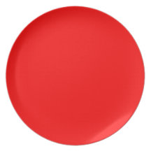 votre plat de base et très rouge assiettes