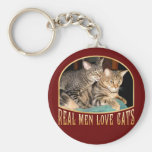 Vrais chats d'amour d'hommes porte-clefs