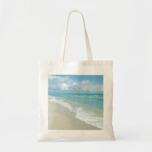Vue extrême de plage de relaxation sacs en toile