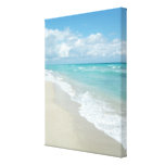 Vue extrême de plage de relaxation toiles tendues
