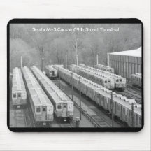 Vue large de voitures de Frankford du marché de M- Tapis De Souris