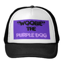 "WOOBIE" LE CHIEN POURPRE CASQUETTE