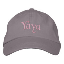 Yaya a brodé le gris de rose de chapeau de casquet