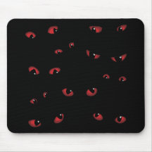 Yeux effrayants rouges tapis de souris