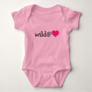 Recherche de rose bébé vêtements Sauvage
