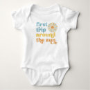 Recherche de tour bébé vêtements Chemise d'anniversaire