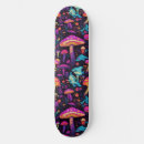 Recherche de champignons skateboards Hippie