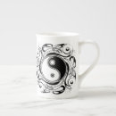 Recherche de tatouage noir tasses Yin yang