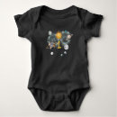 Recherche de tour bébé vêtements Espace extra atmosphérique