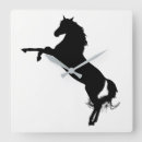 Recherche de cheval arabe horloges Équin