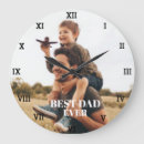 Recherche de fête des pères heureuse horloges Moderne