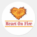 Recherche de coeur sur le feu De valentine