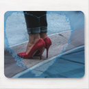 Recherche de chaussures standard tapis souris Rouge