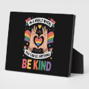 Recherche de lesbienne plaques Arc en ciel