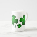 Recherche de trèfle de 4 feuilles tasses Clou