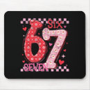 Recherche de six tapis souris Sept