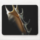 Recherche de objet simple tapis souris Arrière plan noir