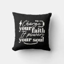 Recherche de catholique coussins Inspirant