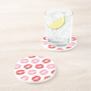 Recherche de rouge à lèvres dessous de verres Motif des lèvres