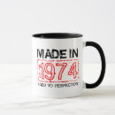 Recherche de qui 1974 tasses Pour lui
