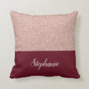 Recherche de rose or coussins Bordeaux