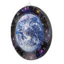 Recherche de nébuleuse jeux de fléchettes Espace