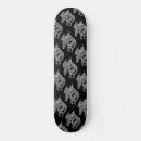 Recherche de créatures skateboards Tribal