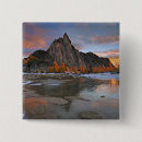 Recherche de montagne de cascade badges Nature