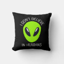 Recherche de science fiction coussins Soucoupe volante
