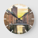 Recherche de paysage urbain horloges Architecture