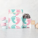 Recherche de empreintes bébé papier cadeau Bientôt maman
