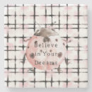 Recherche de coccinelle dessous de verres Rose