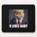 Recherche de chat bébé tapis souris Femme de chat