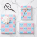 Recherche de garçon ou fille papier cadeau Pour elle
