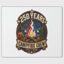 Recherche de feu de camp papier cadeau Camping