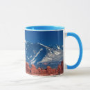 Recherche de gamme de montagne tasses Couronné de neige