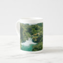 Recherche de cascade tasses Travel