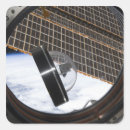 Recherche de vue de fenêtre cadeau emballages Vue depuis l'espace